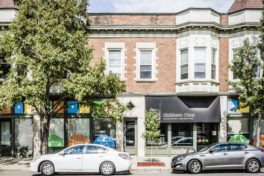 Primary Photo Of 320 Lake St, Oak Park Office For Lease