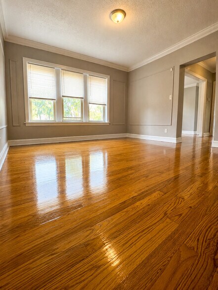 More Photos Of 8321 S King Dr, Chicago Apartments For Sale