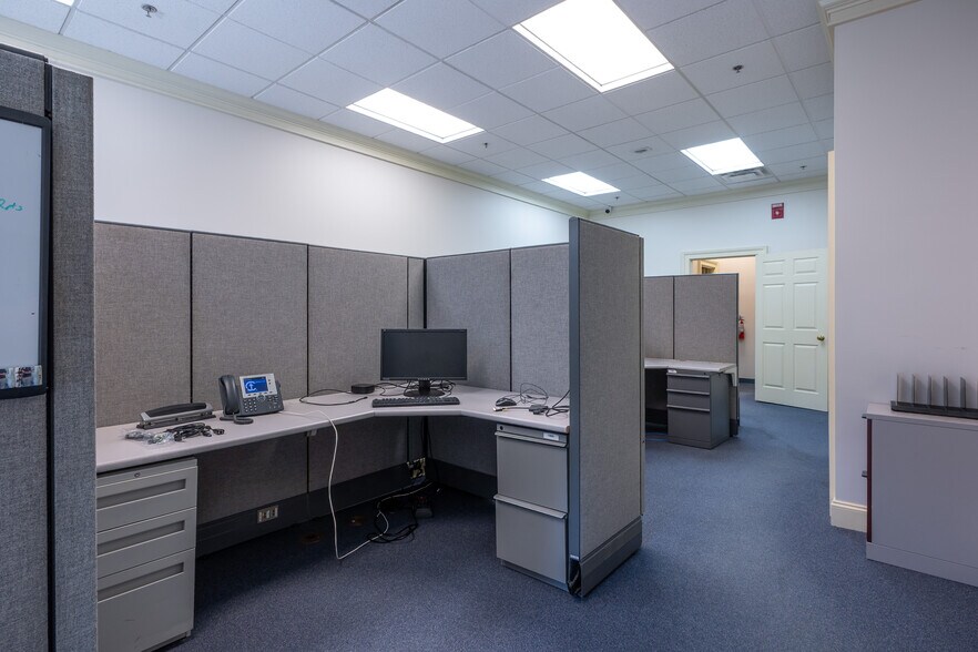 More Photos Of 66 Main St, Ellsworth Office Residential For Sale