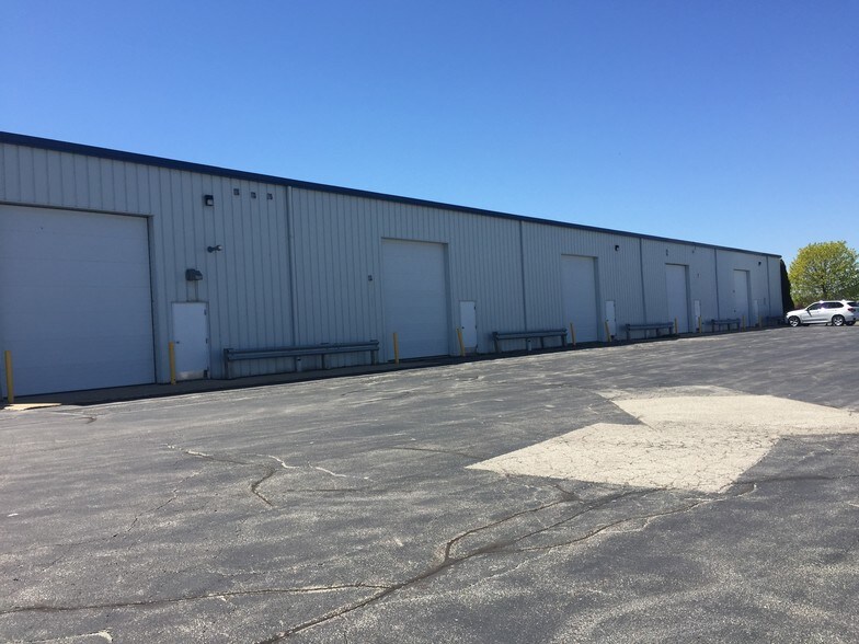 More Photos Of 801 Heritage Rd, De Pere Office For Lease