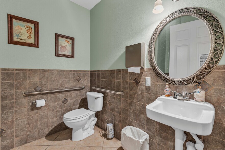 More Photos Of 109 Falls Ct, Boerne Medical For Lease