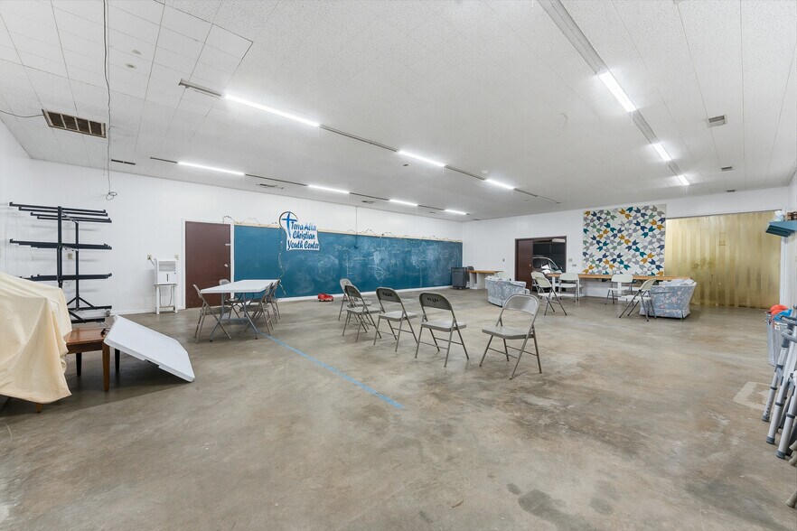 More Photos Of 102 4th St, Terra Alta Light Distribution For Sale