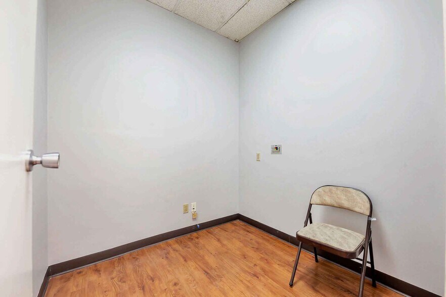 More Photos Of 241 W Olive Ave, Burbank Medical For Lease