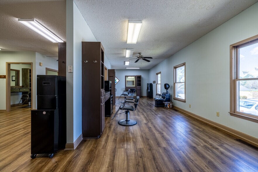 8 Coker Dr, Rome, GA 30165 Office For Sale