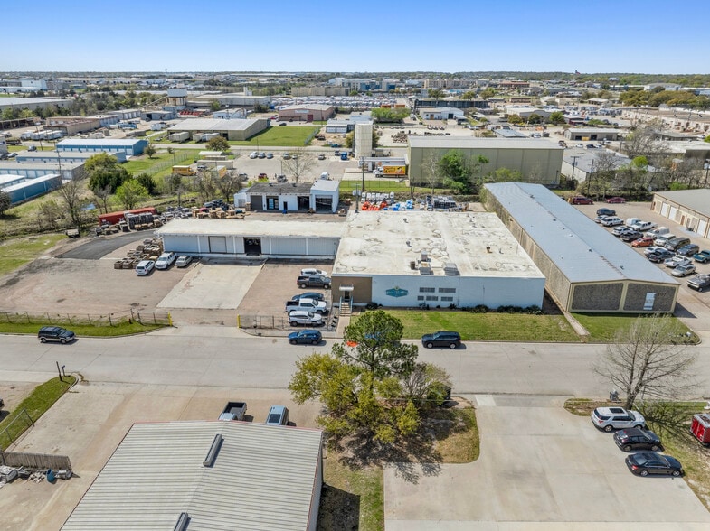 Primary Photo Of 209 Otis Dr, Woodway Refrigeration Cold Storage For Sale