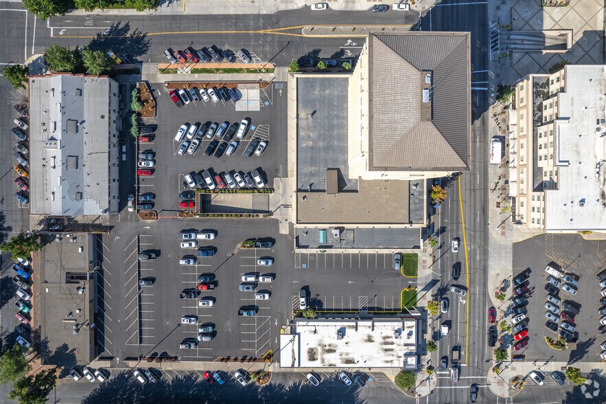 More Photos Of 402 E Yakima Ave, Yakima Unknown For Lease