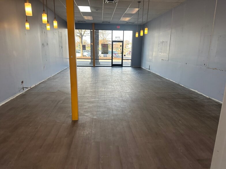 More Photos Of 2710 Nashville Rd, Bowling Green Supermarket For Lease