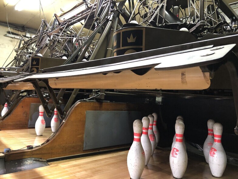 More Photos Of 1031 Mills St, Black Earth Bowling Alley For Sale