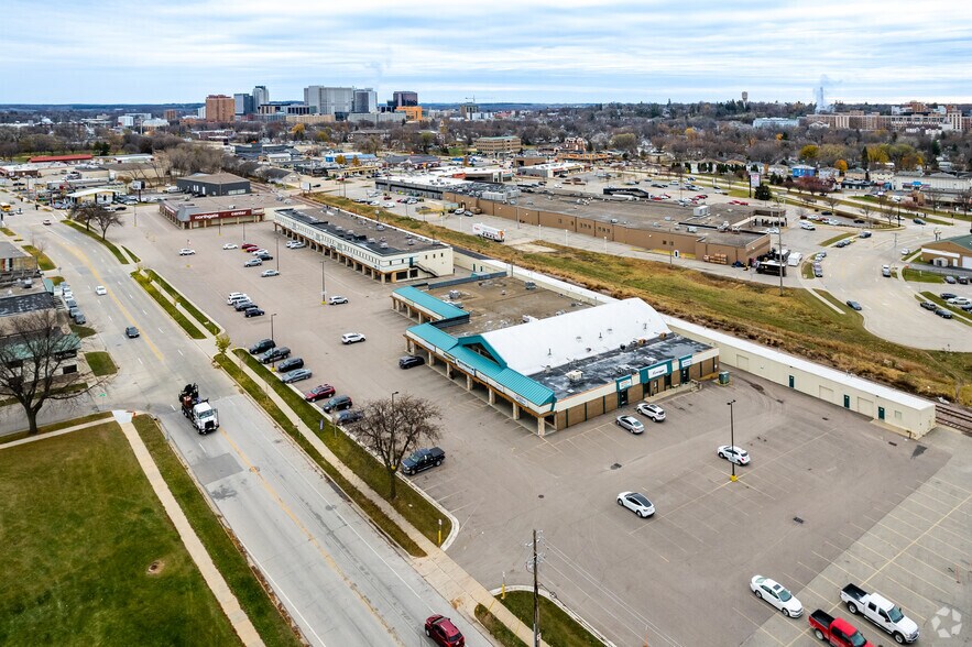 More Photos Of 1112-1320 NW 7th St, Rochester Unknown For Sale