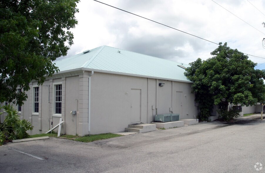More Photos Of 331 Cape Coral Pky W, Cape Coral Medical For Lease