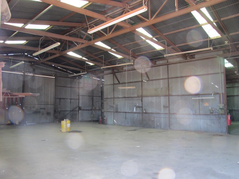 More Photos Of 4710 IH-35 South Fwy, New Braunfels Warehouse For Lease