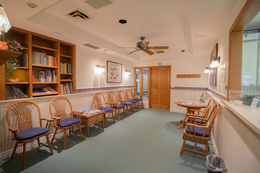 More Photos Of 1900 Whites Rd, Kalamazoo Medical For Lease