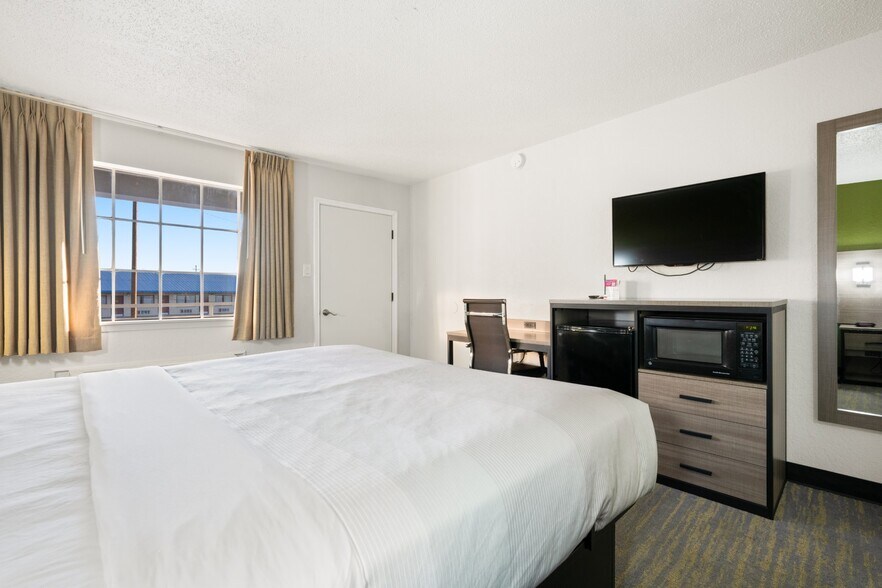 More Photos Of 10159 I-20, Eastland Hotel For Sale