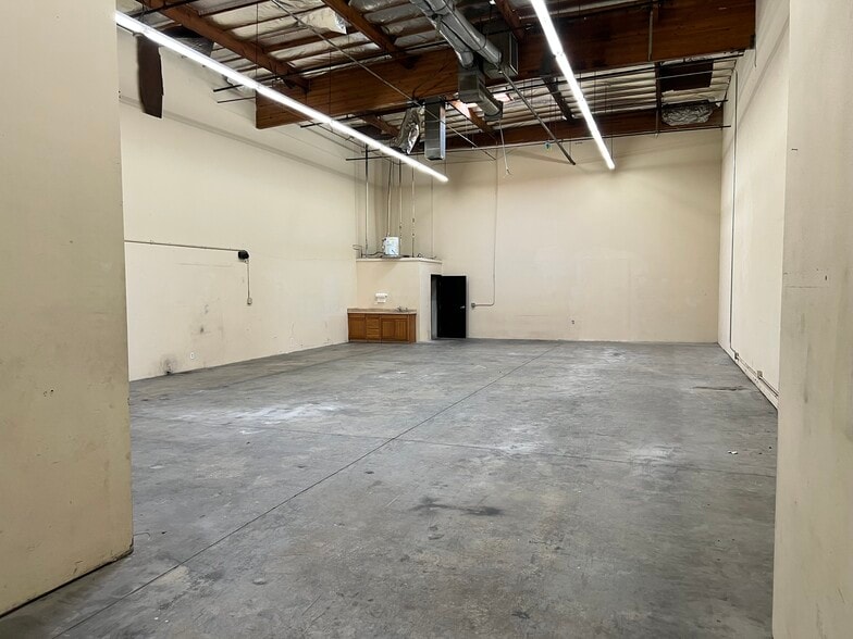 More Photos Of 1846 W 11th St, Upland Warehouse For Sale