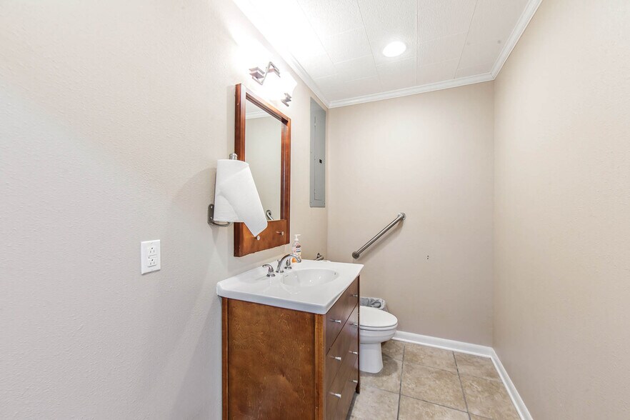 More Photos Of 4924 Highway 311, Houma Medical For Sale