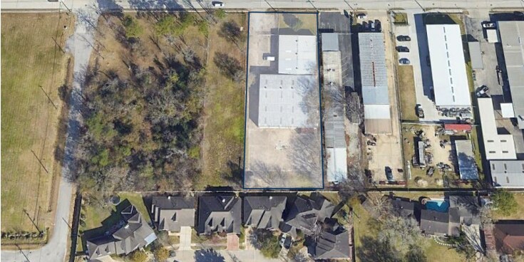 More Photos Of 3831 Pinemont Dr, Houston Warehouse For Lease