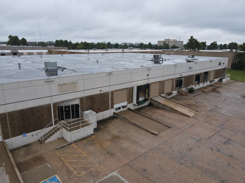 More Photos Of 4220-4232 Charter Ave, Oklahoma City Warehouse For Lease
