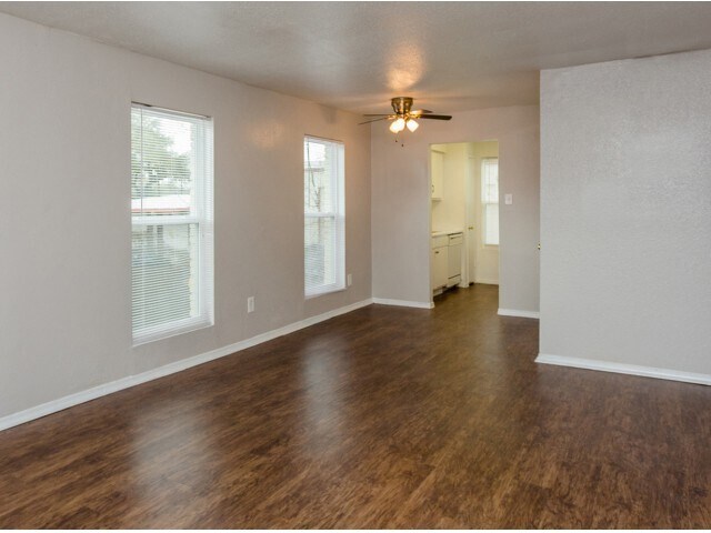 More Photos Of 1325 Cedar Post Ln, Houston Apartments For Sale