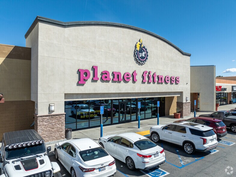 Primary Photo Of 44410-44600 Valley Central Way, Lancaster General Retail For Lease