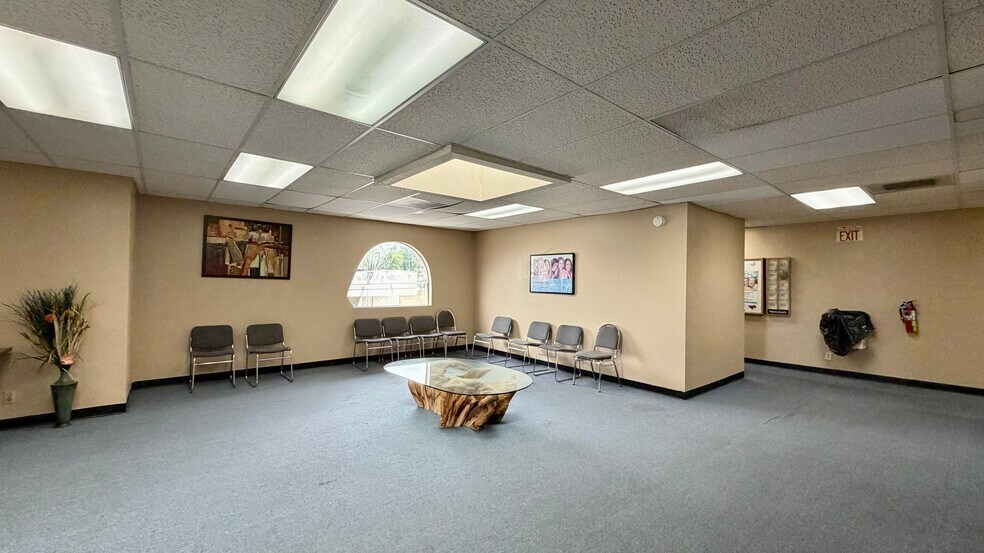 More Photos Of 12610 Glenoaks Blvd, Sylmar Medical For Sale