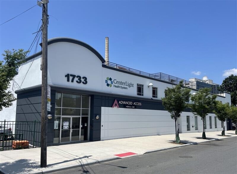 Primary Photo Of 1733 Eastchester Rd, Bronx Medical For Lease