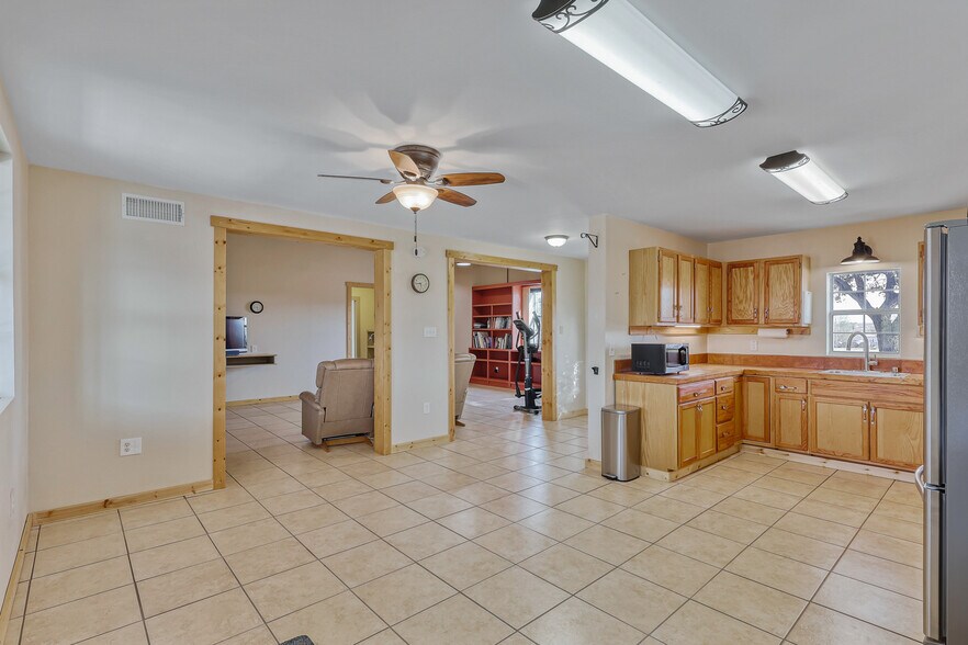 More Photos Of 301 E Calvary Rd, Fort Davis Specialty For Sale