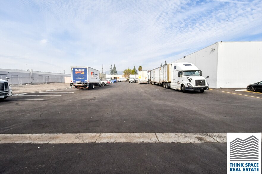 More Photos Of 9419 Mason Ave, Chatsworth Manufacturing For Lease