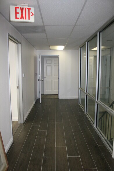 More Photos Of 3530 Long Beach Blvd, Long Beach Office For Lease