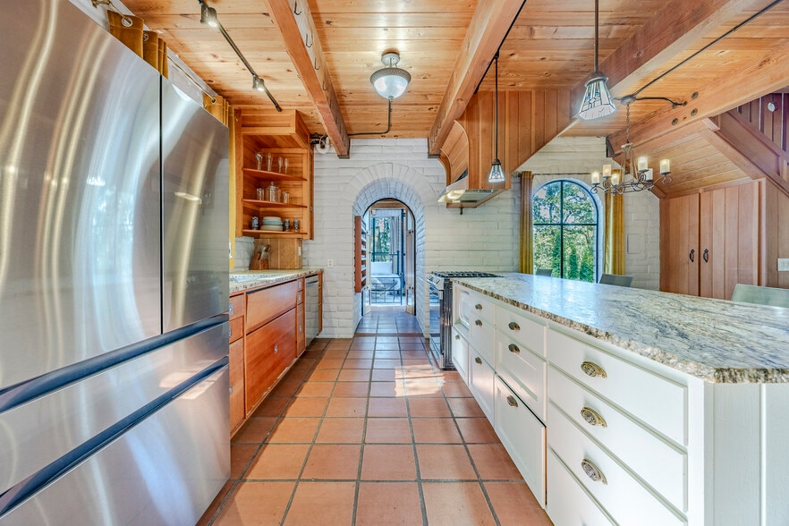 More Photos Of 1820 E 28th Ave, Eugene Multifamily For Sale