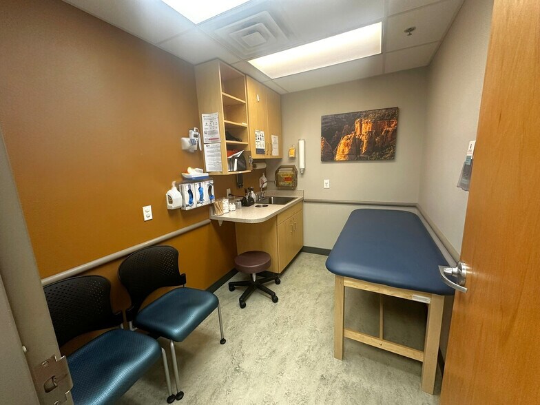 More Photos Of 455 Kokopelli Blvd, Fruita General Retail For Lease