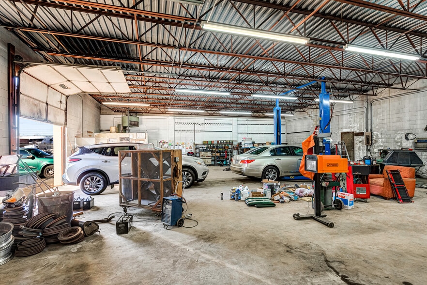 More Photos Of 6509 Dickens Pl, Richmond Auto Repair For Sale