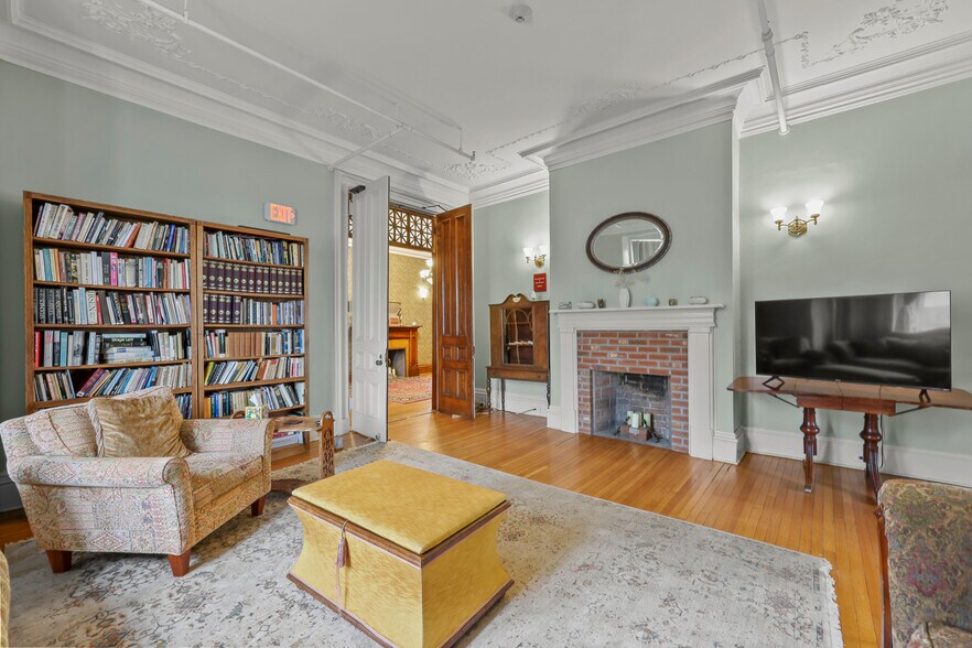 More Photos Of 74 Wendell Ave, Pittsfield Hotel For Sale