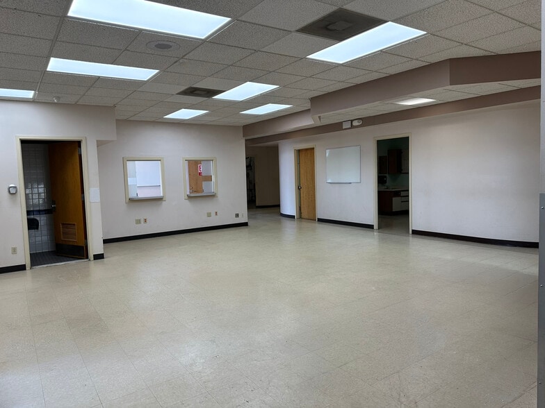 More Photos Of 961 Canal St, Syracuse Medical For Sale