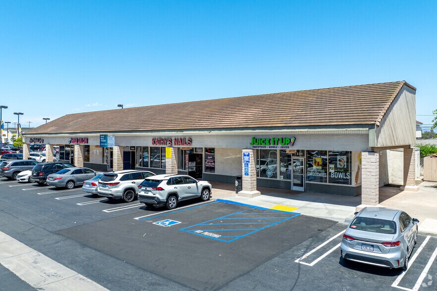 More Photos Of 2100-2144 S Bristol St, Santa Ana Unknown For Lease