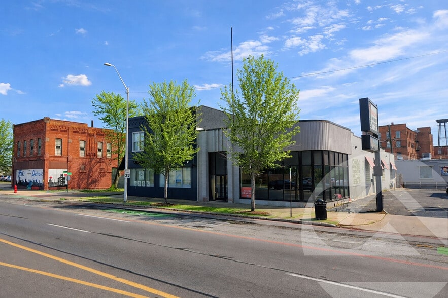 Primary Photo Of 6330 E Jefferson Ave, Detroit Storefront For Lease