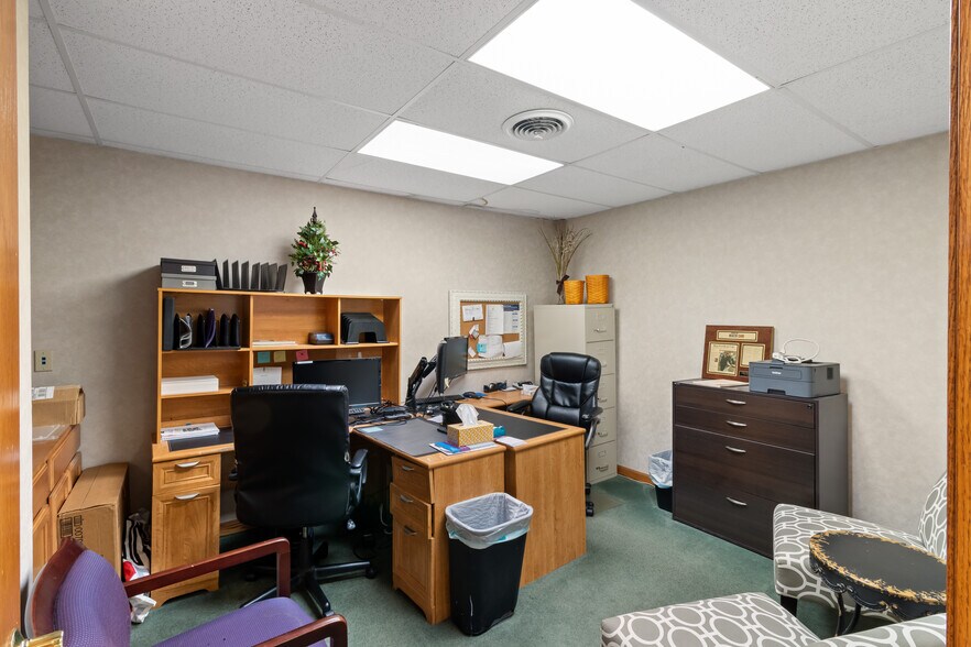 More Photos Of 5538 Philadelphia Dr, Dayton Medical For Sale