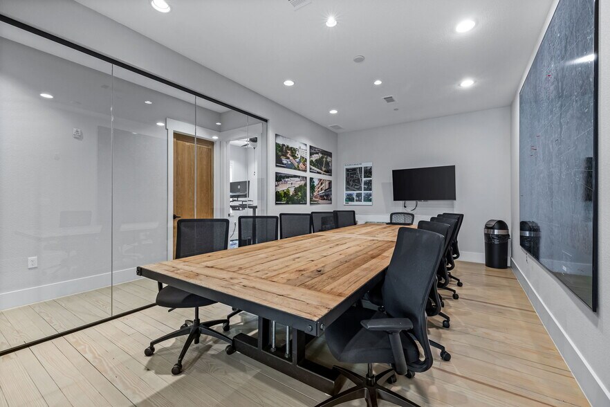 More Photos Of 161 Summit Ave, Southlake Office Residential For Lease
