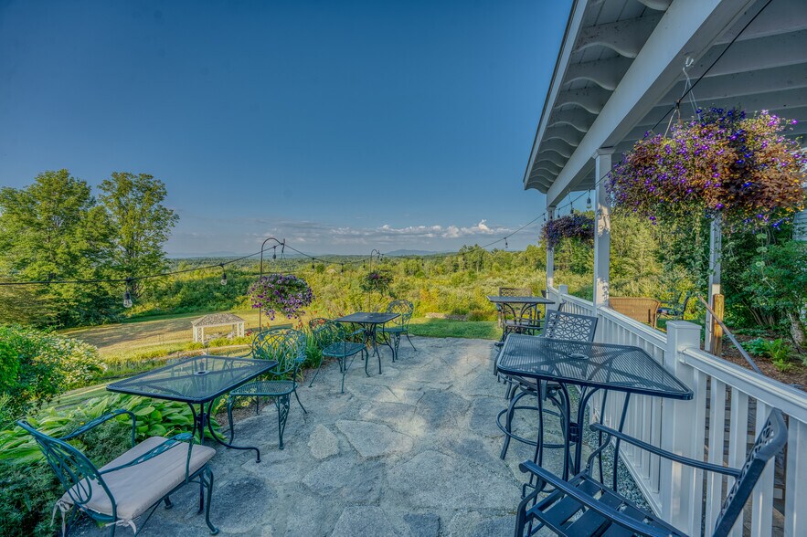 More Photos Of 80 Guider Ln, Bethlehem Hotel For Sale