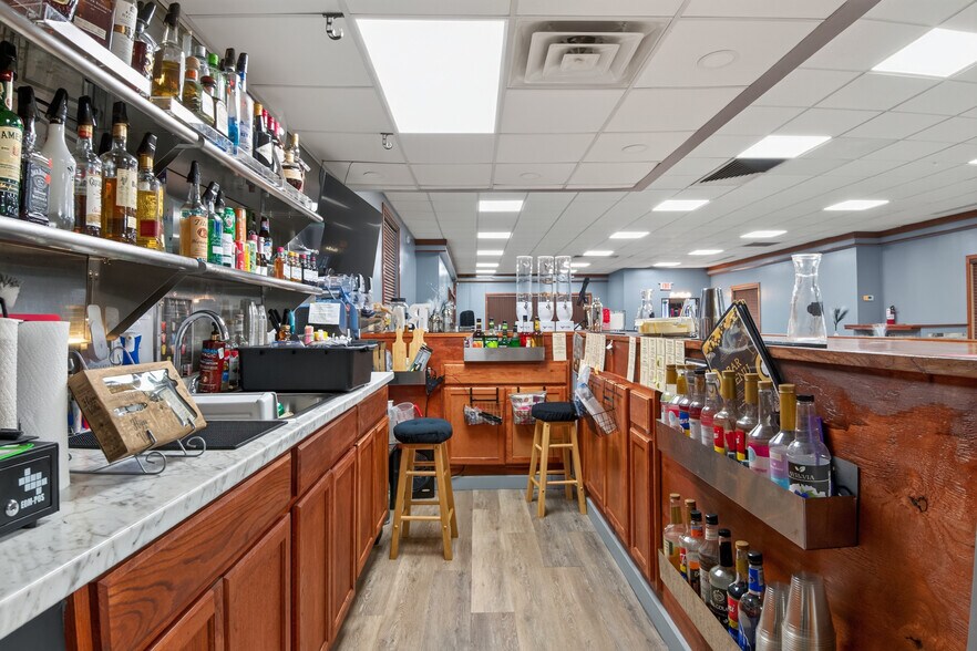 More Photos Of 5425 N Main St, Dayton Freestanding For Sale