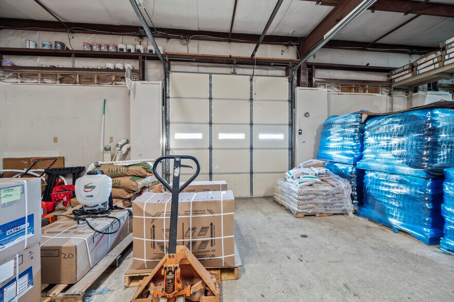 More Photos Of 111 Angela Dr, King General Retail For Sale