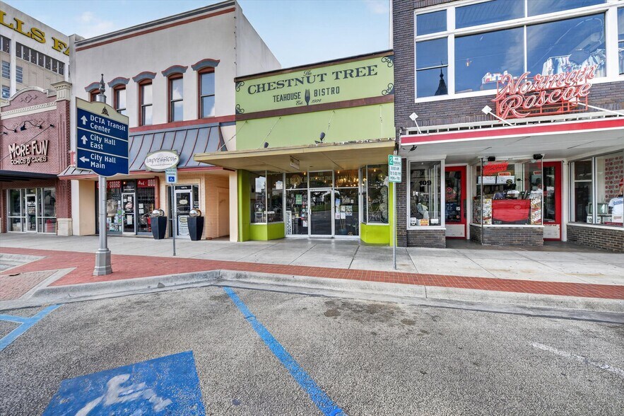 More Photos Of 107 W Hickory St, Denton General Retail For Sale