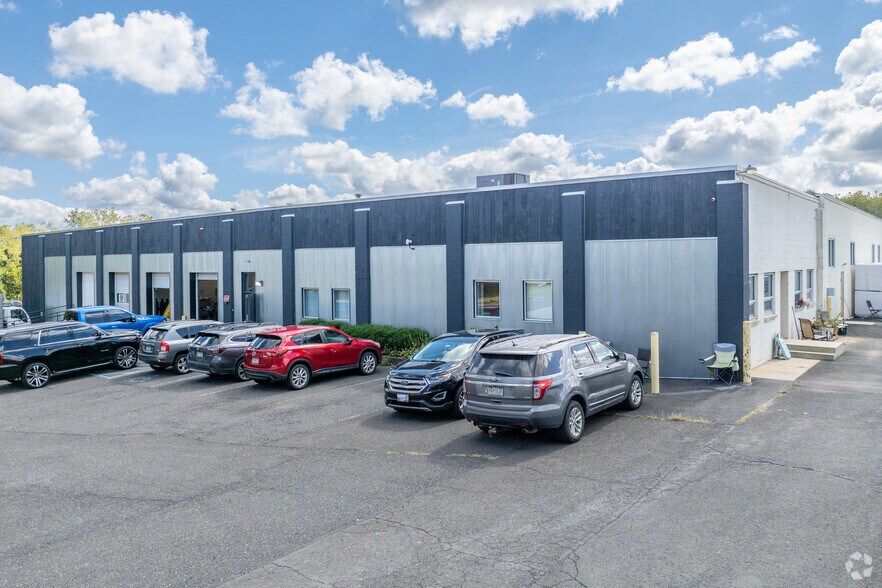 Primary Photo Of 431 Deep Run Rd, Perkasie Warehouse For Lease