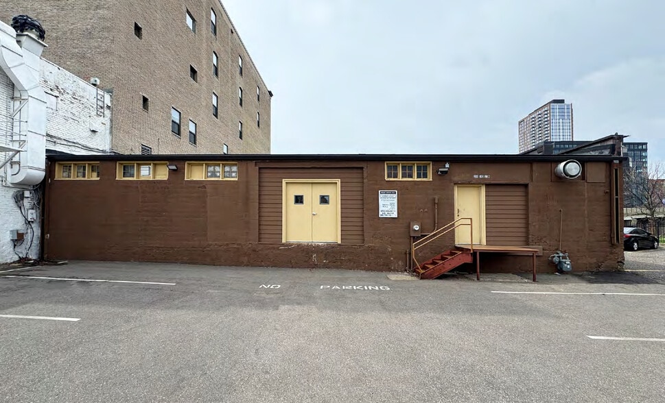 Primary Photo Of 206 3rd Ave N, Minneapolis Warehouse For Lease