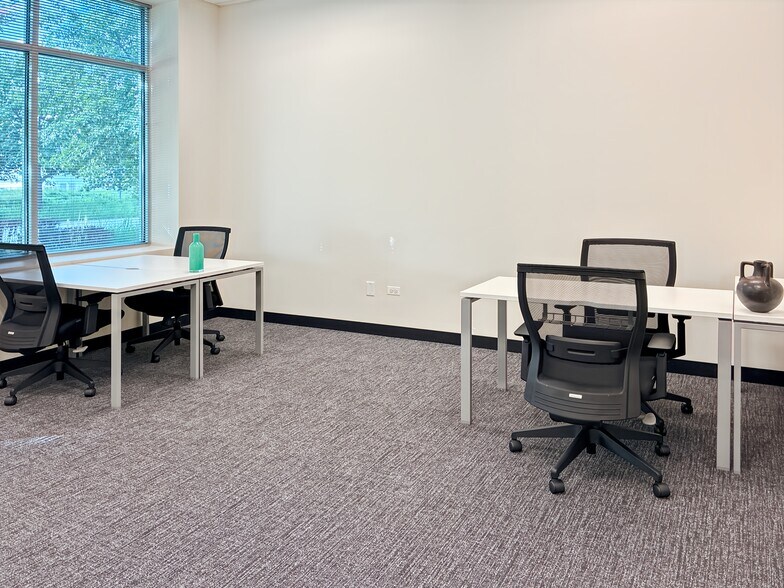 More Photos Of 5400 Prairie Stone Pkwy, Hoffman Estates Coworking Space