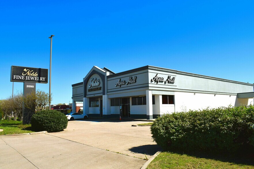 Primary Photo Of 2090 E Arapaho Rd, Richardson Freestanding For Sale