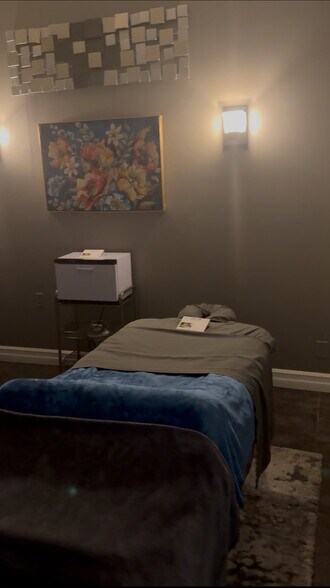 More Photos Of 10158 Niagara Falls Blvd, Niagara Falls Storefront Retail Office For Lease