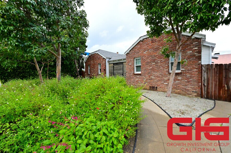 More Photos Of 31 N Parkwood Ave, Pasadena Apartments For Sale