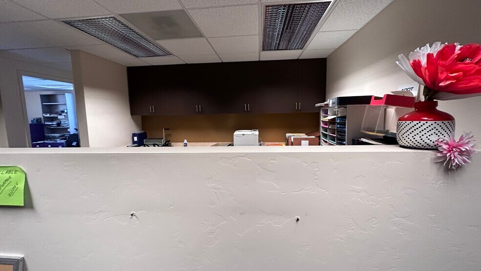 More Photos Of 100 N Stone Ave, Tucson Office Residential For Lease