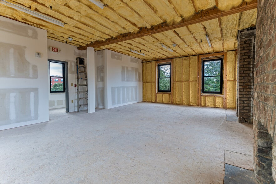 More Photos Of 30-32 Martin Luther King Jr Blvd, Savannah Restaurant For Lease