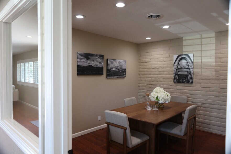 More Photos Of 501 E Washington St, Petaluma Office For Sale